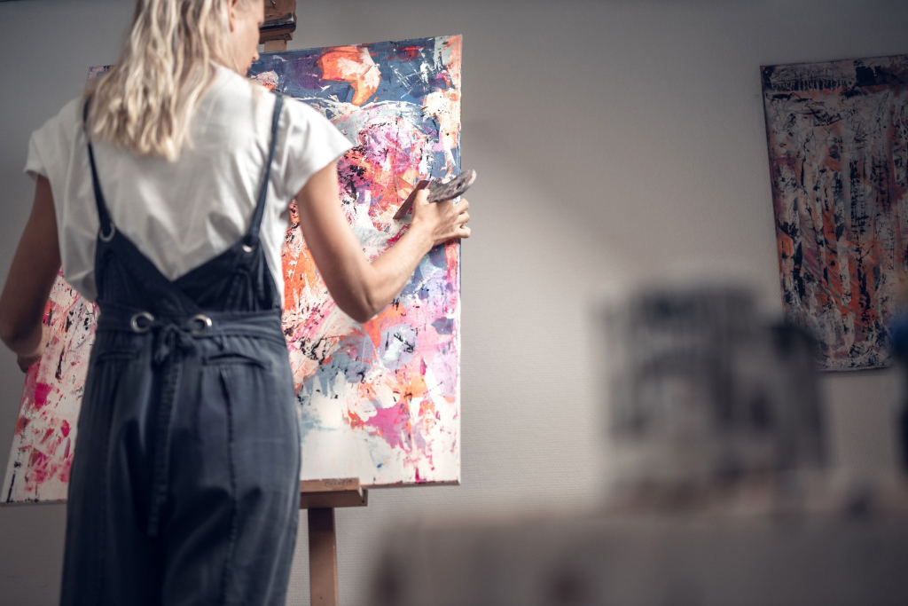 Konstutställning i The Gallery: Art by Leek