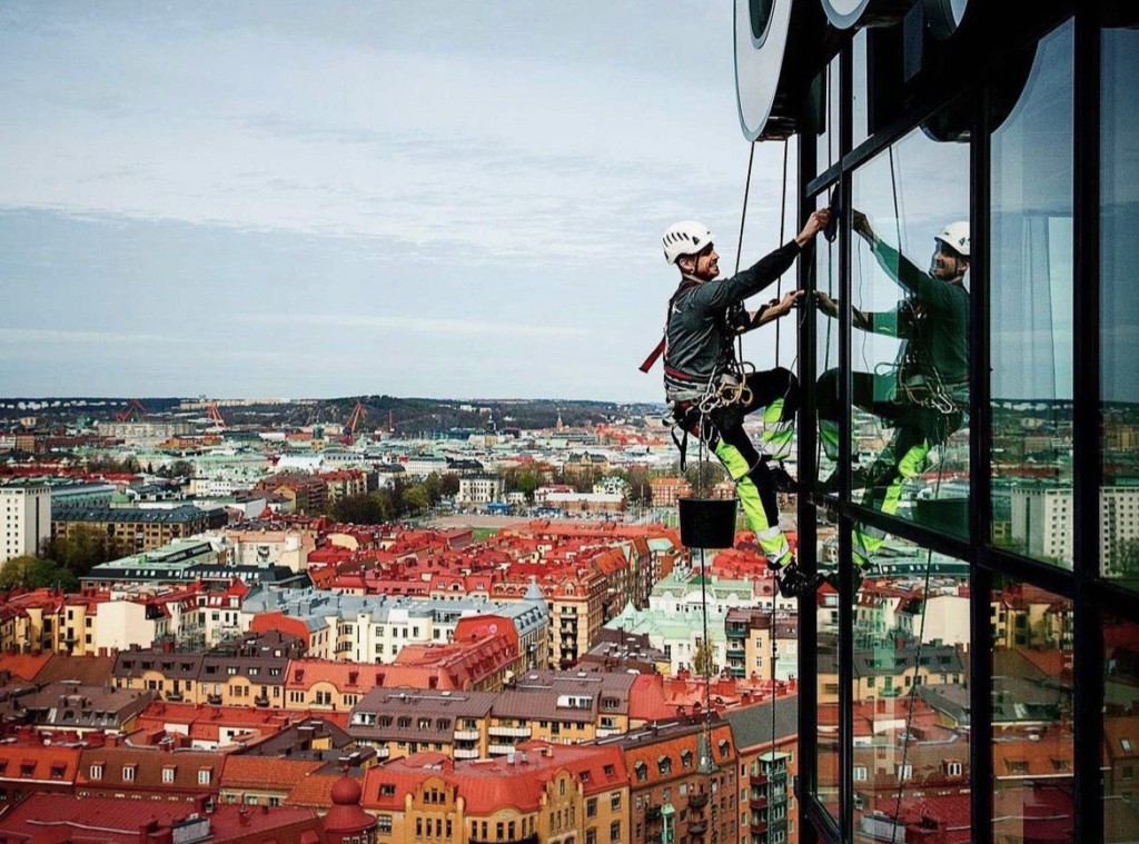 Fönsterputsare på Gothia Towers i Göteborg