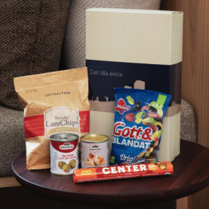 Snackbox med ett urval av snacks i praktisk förpackning.